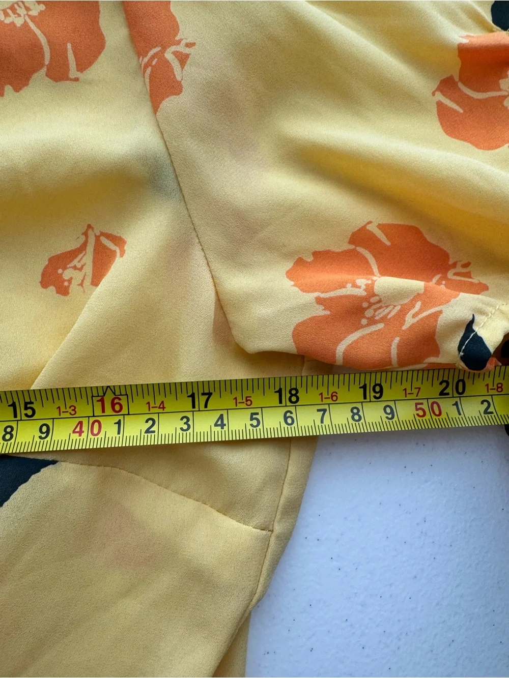 ASTR The Label Yellow Floral Surplice Peplum Blouse Puff Sleeve Top Size L
